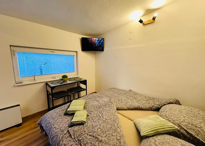 V Klidne Casti Benesova * Benešov